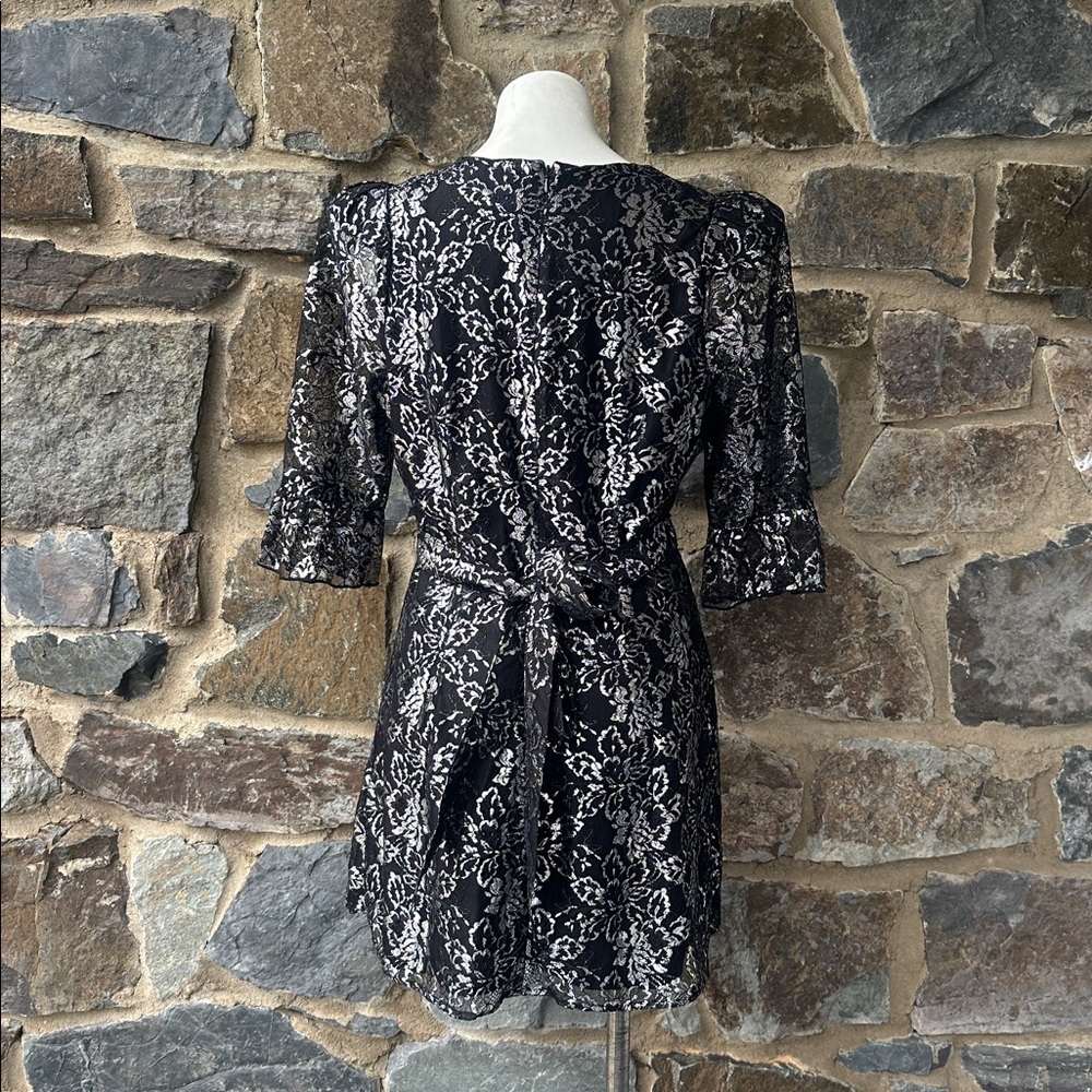 Black Floral Lace Long-Sleeve Mini Dress - Picture 5 of 7